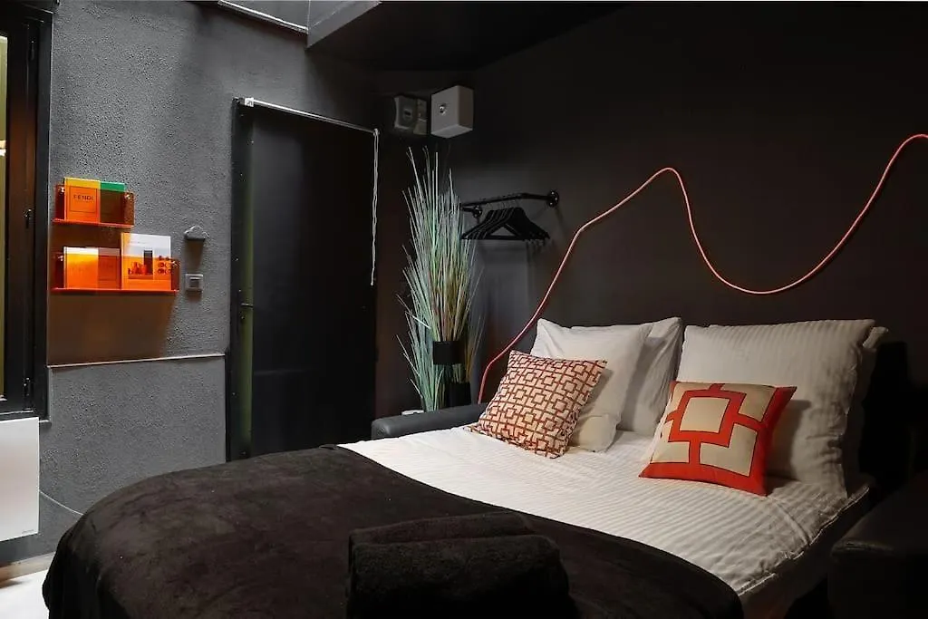 Le Dark Apartment Paris